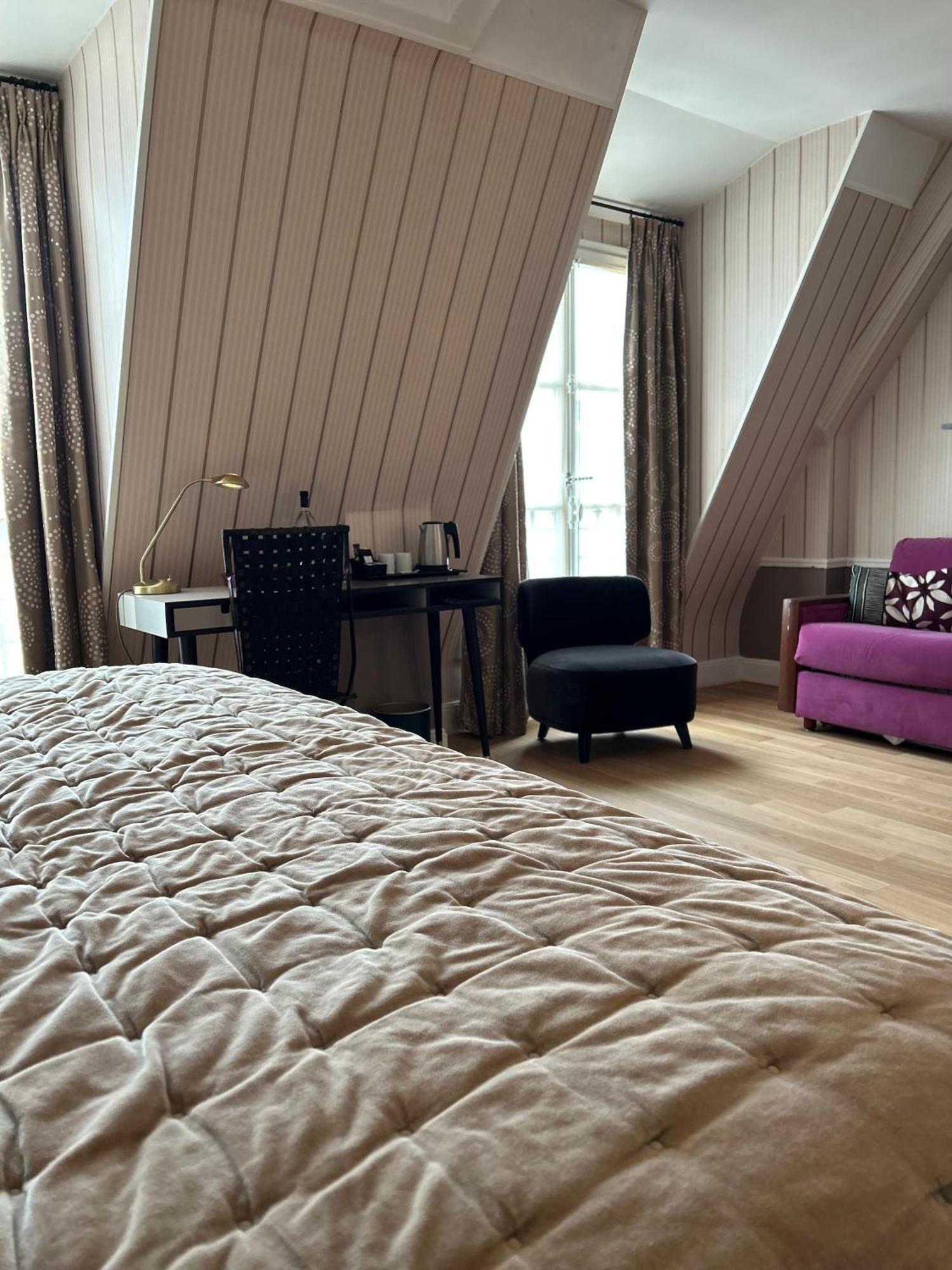 Hotel Therese Париж Екстериор снимка